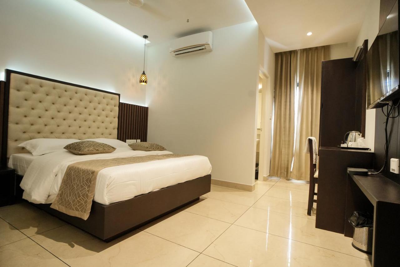 Sulu Residency Hotel Kochi ภายนอก รูปภาพ